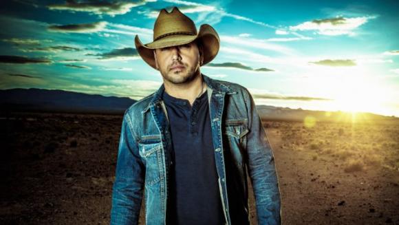 Jason Aldean, Luke Combs & Lauren Alaina at Wells Fargo Arena