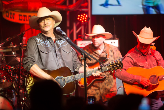 Alan Jackson at Wells Fargo Arena